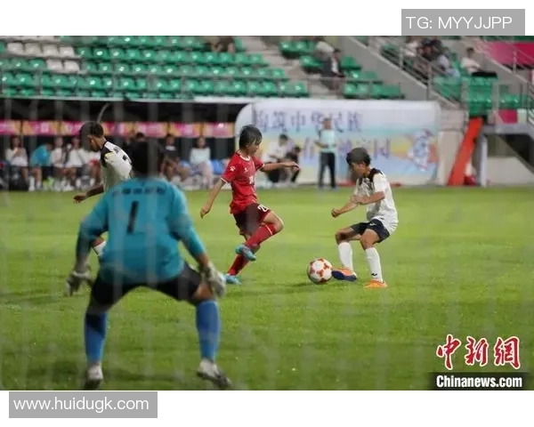 扶绥足球球星成长之路与家乡体育事业共同发展的故事 扶绥足球球星成长之路与家乡体育事业共同发展的故事